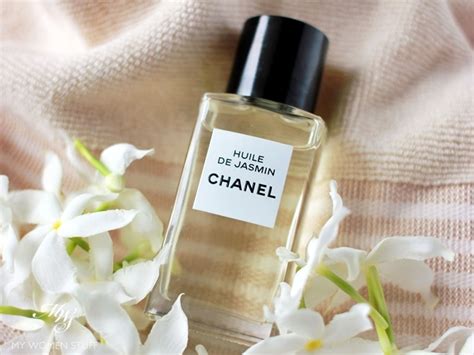 Review: Chanel Huile de Jasmine Revitalizing Facial Oil.